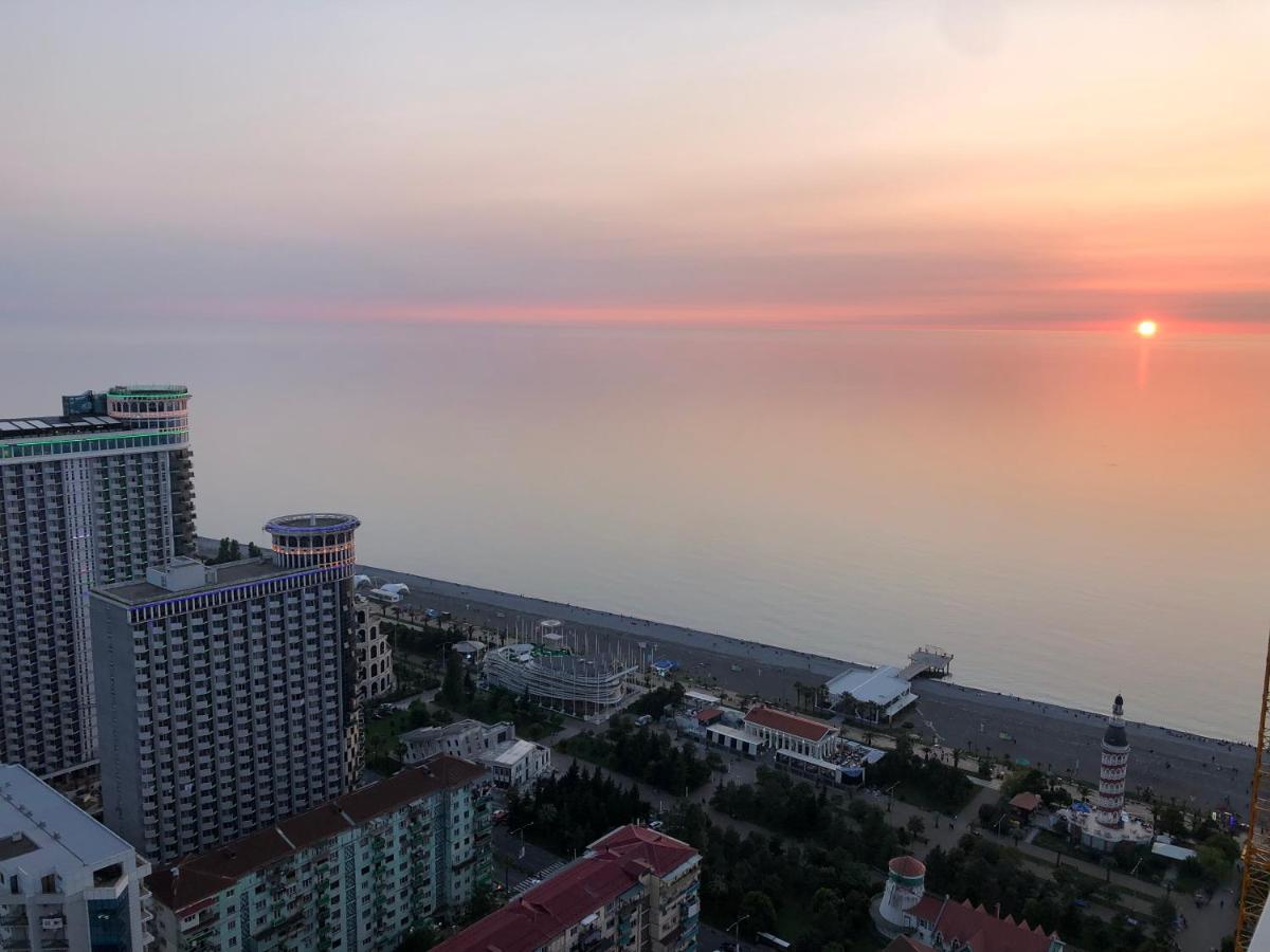 Orbi City Apartments On The Beach باتومي المظهر الخارجي الصورة