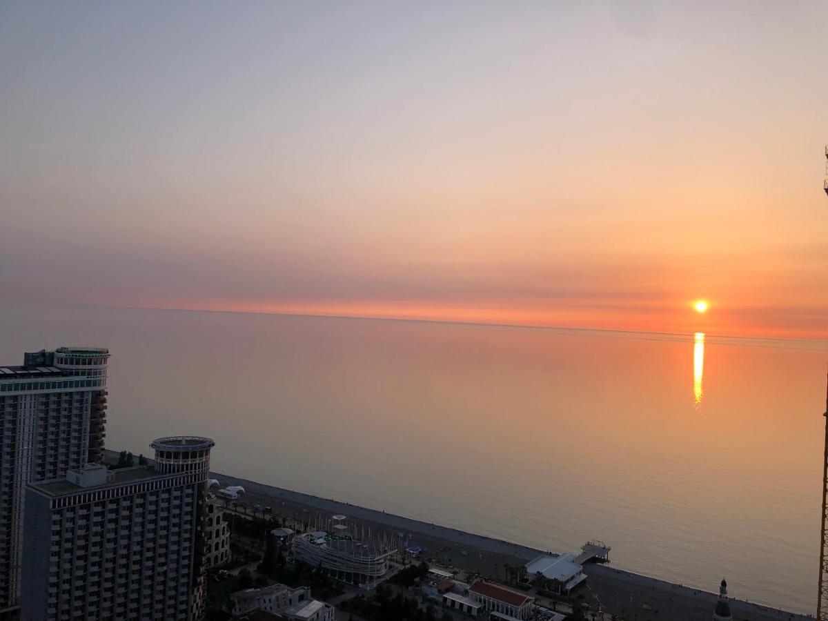 Orbi City Apartments On The Beach باتومي المظهر الخارجي الصورة
