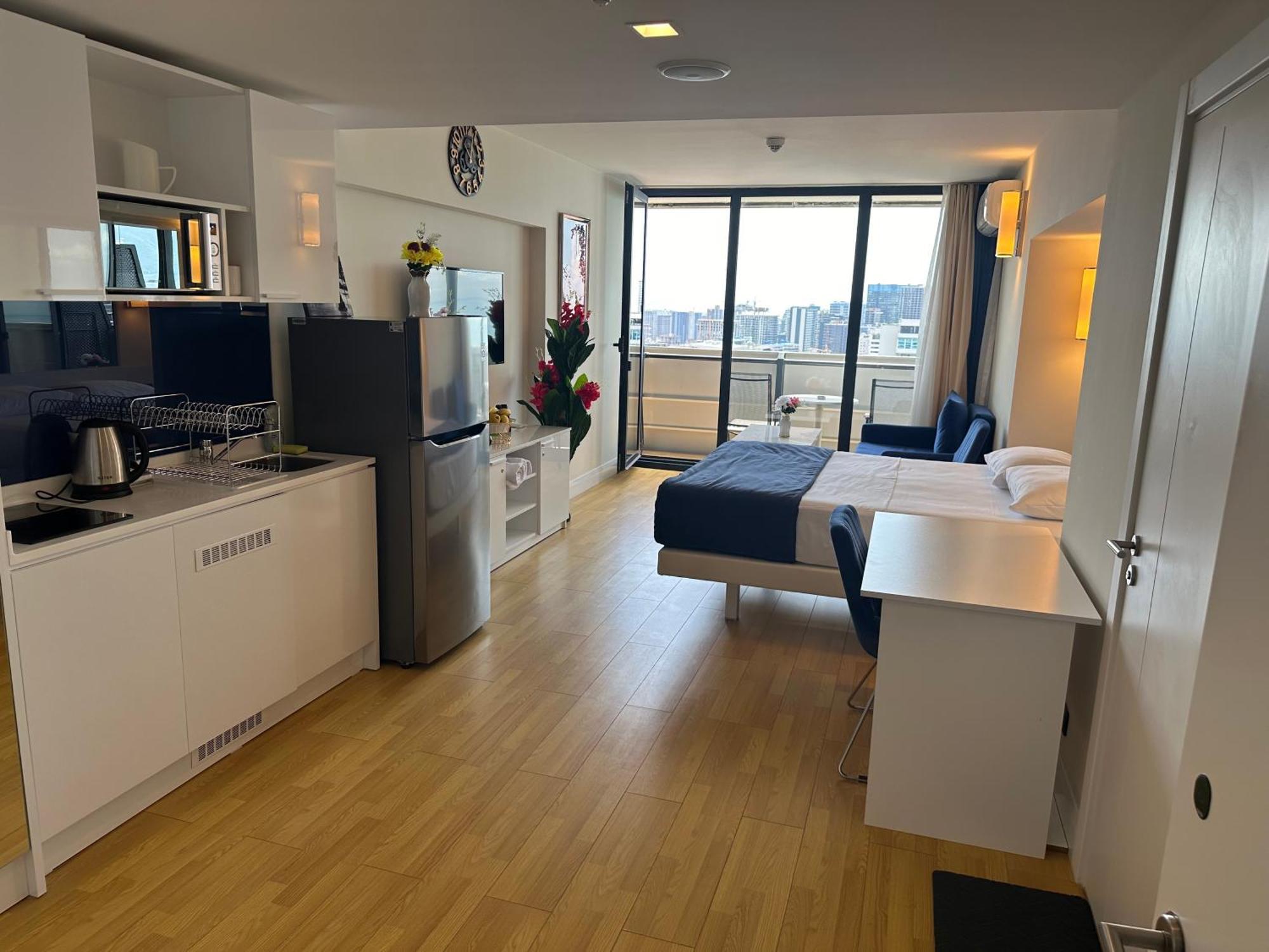 Orbi City Apartments On The Beach باتومي المظهر الخارجي الصورة